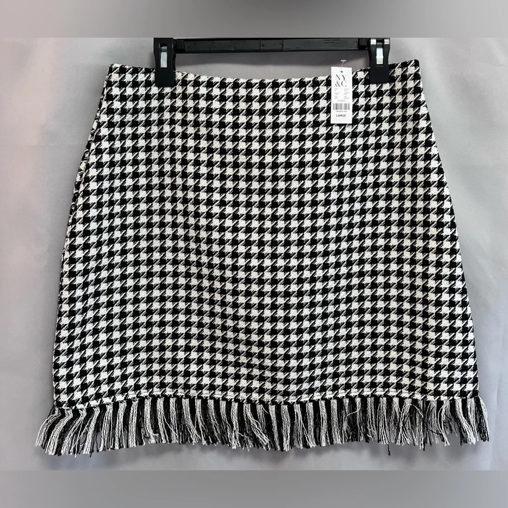 NWT! New York & Company Plaid‎ Black White Skirt Size Large Women’s